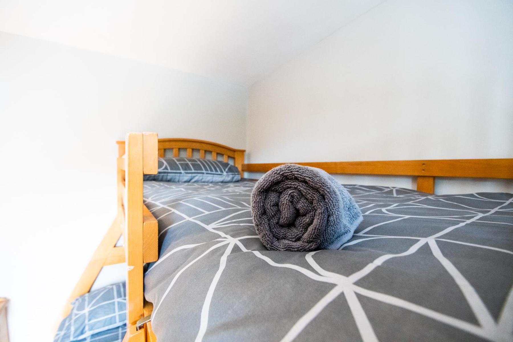 3 Fishery Cottages - 2 Bedroom House Close To Town 번드런 외부 사진